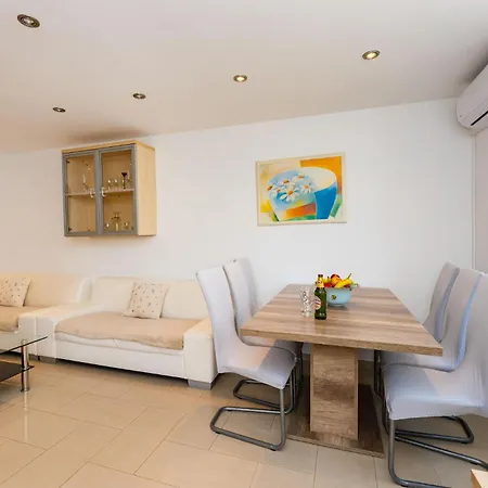 Cozy In With Wifi Polaca