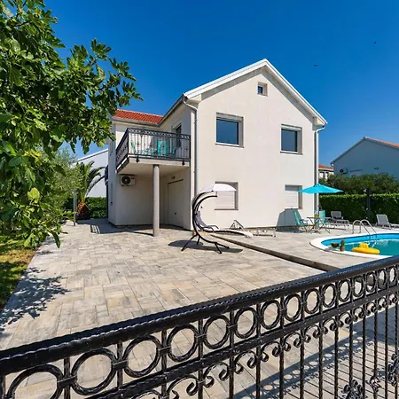 Σπίτι διακοπών Cozy In With Wifi