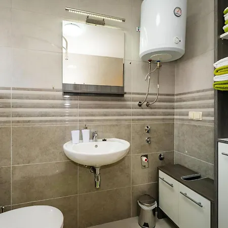 Cozy In With Wifi Polaca