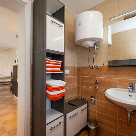 Cozy In With Wifi Polaca