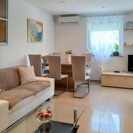 Cozy In With Wifi Holiday home Polaca