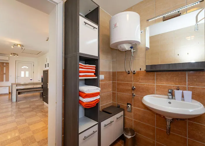 Cozy In With Wifi Polaca